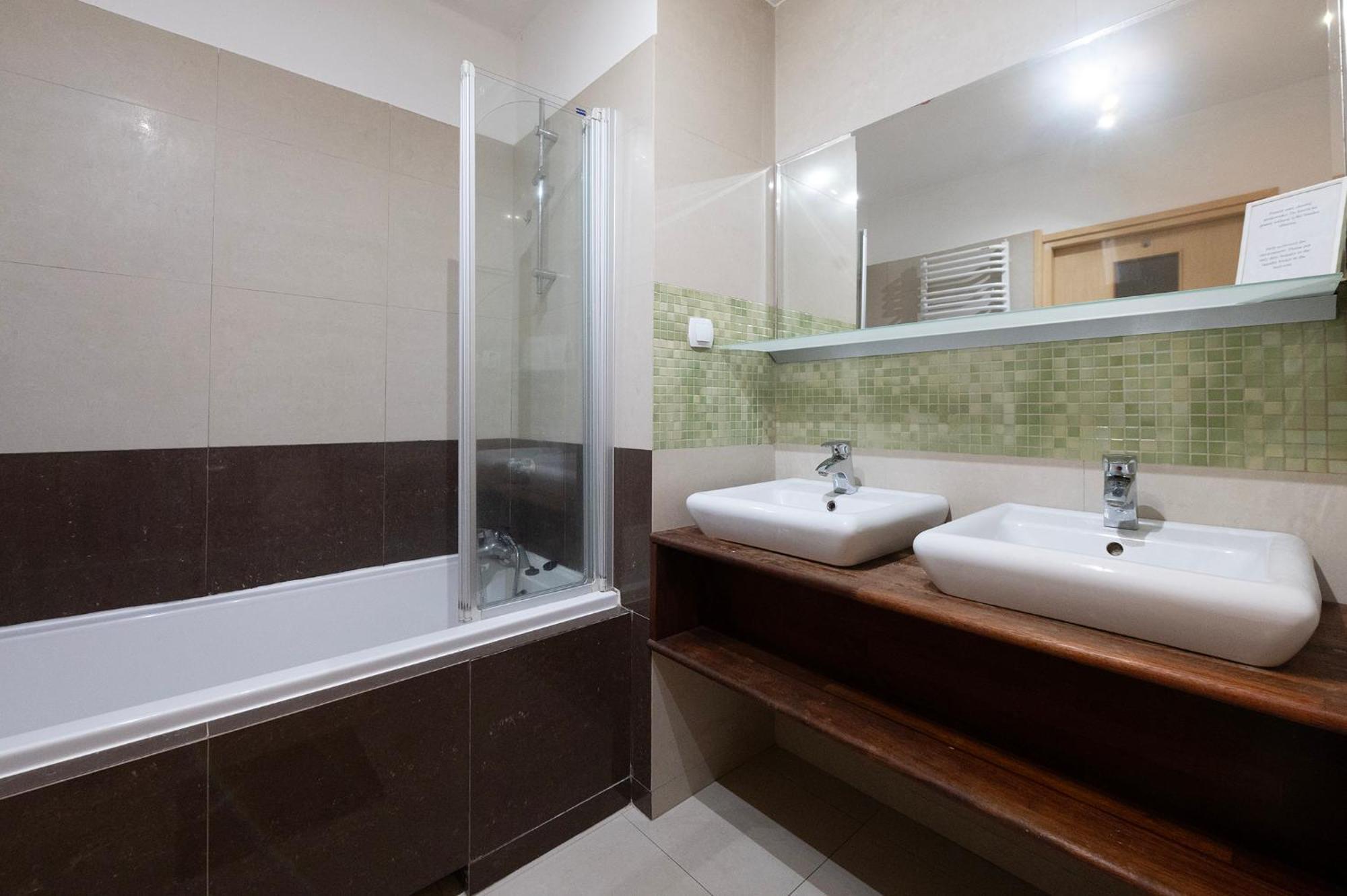 Essence Of Lodz-145M!Central-Secured-Comfy18Ppl!&Freeparking Eksteriør bilde